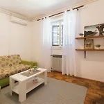 Apartment Tranquilo Garden - One Bedroom With Terrace And Garden View