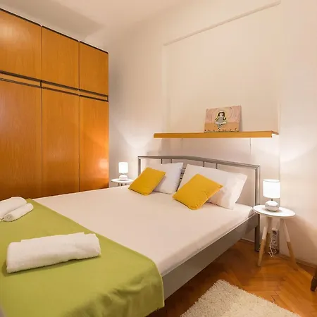 Tranquilo Garden - One Bedroom With Terrace And Garden View Apartman