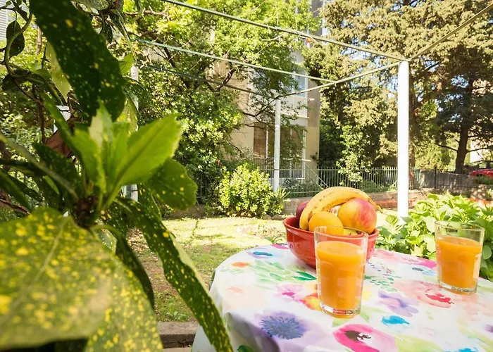 شقة Tranquilo Garden - One Bedroom With Terrace And Garden View *